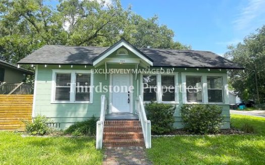 3-Bedroom Single Family Home for Rent in Jacksonville, FL 32205 – $1695/mo | 2 Baths | Updated 2025
