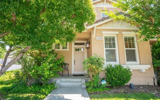 Townhouse for Sale in Northridge, CA 91326 – 3 Bedrooms, 3 Baths – $935000