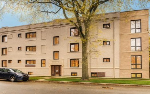 2-Bedroom Single Family Home for Rent in Chicago, IL 60618 – $2290/mo | 2 Baths | Updated 2025