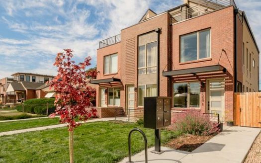 3-Bedroom Townhouse  for Rent in Denver, CO 80204 – $3995/mo | 4 Baths | Updated 2025