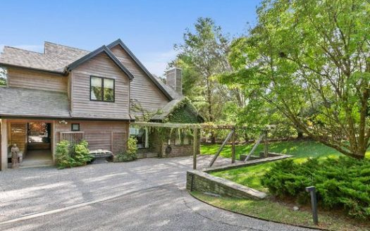 4-Bedroom Single Family Home for Rent in Bridgehampton, NY 11932 – $50000/mo | 4 Baths | Updated 2025