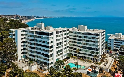 Condo for Sale in Pacific Palisades, CA 90272 – 2 Bedrooms, 2 Baths – $1200000