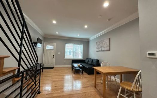 3-Bedroom Townhouse  for Rent in Philadelphia, PA 19145 – $2050/mo | 2 Baths | Updated 2025
