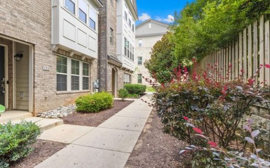 4-Bedroom Townhouse  for Rent in Charlotte, NC 28209 – $3300/mo | 4 Baths | Updated 2025