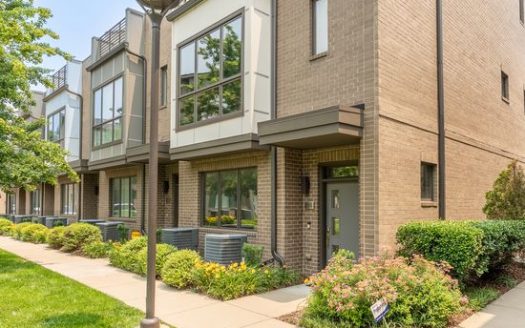 3-Bedroom Townhouse for Rent in Nashville, TN 37204 – $2950/mo | 3 Baths | Updated 2025