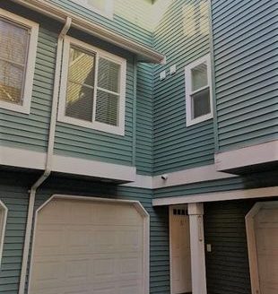 3-Bedroom Townhouse  for Rent in Seattle, WA 98103 – $3875/mo | 3 Baths | Updated 2025