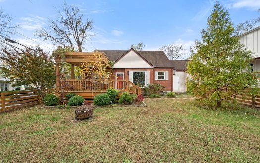 Single Family Home for Sale in Nashville, TN 37206 – 5 Bedrooms, 2 Baths – $600000