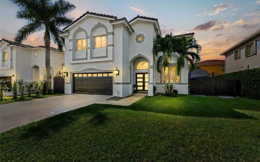 Single Family Home for Sale in Miami, FL 33193 – 4 Bedrooms, 3 Baths – $789000