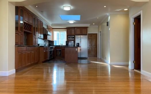 4-Bedroom Apartment  for Rent in San Francisco, CA 94121 – $5500/mo | 3 Baths | Updated 2025