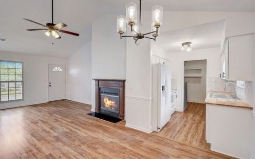 2-Bedroom Single Family Home for Rent in Antioch, TN 37013 – $1700/mo | 2 Baths | Updated 2025