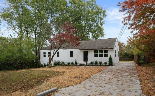 Single Family Home for Sale in Nashville, TN 37214 – 3 Bedrooms, 2 Baths – $549900