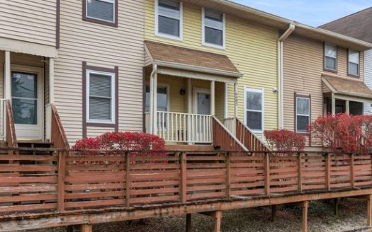 2-Bedroom Townhouse for Rent in Indianapolis, IN 46220 – $1665/mo | 2 Baths | Updated 2025