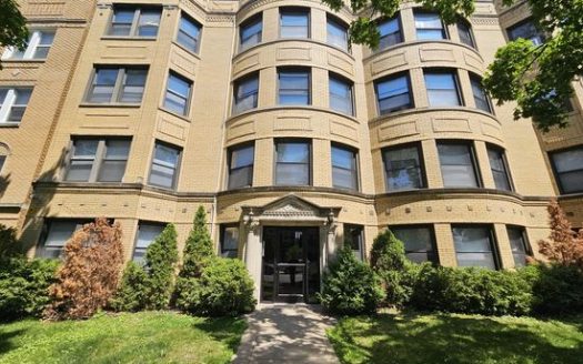 1-Bedroom Single Family Home for Rent in Chicago, IL 60625 – $1400/mo | 1 Baths | Updated 2025