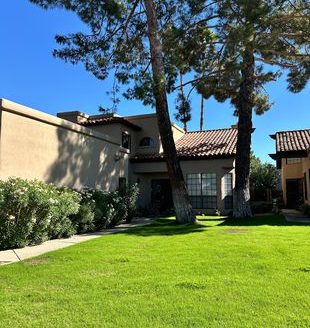 3-Bedroom Townhouse  for Rent in Phoenix, AZ 85028 – $3300/mo | 3 Baths | Updated 2025