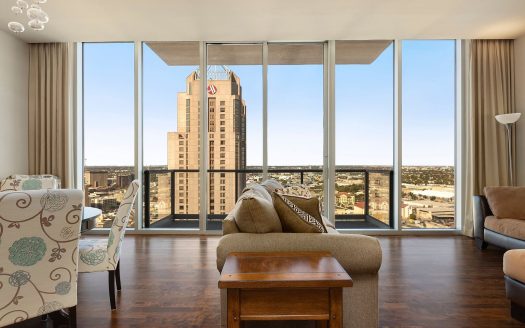 Condo for Sale in San Antonio, TX 78205 – 2 Bedrooms, 2 Baths – $629999
