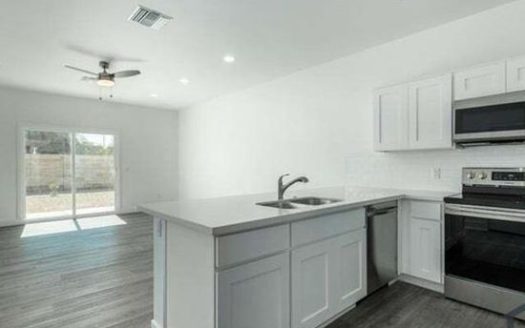 3-Bedroom Apartment  for Rent in Phoenix, AZ 85003 – $2600/mo | 2 Baths | Updated 2025