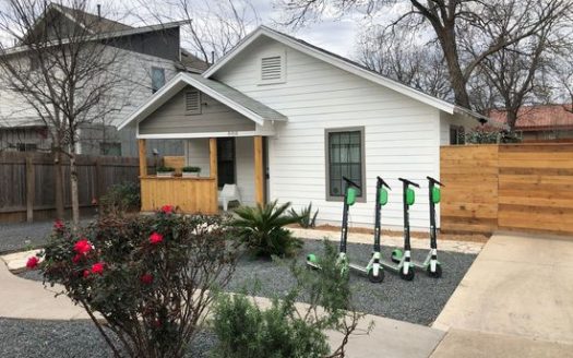 3-Bedroom Single Family Home for Rent in Austin, TX 78704 – $3000/mo | 2 Baths | Updated 2025