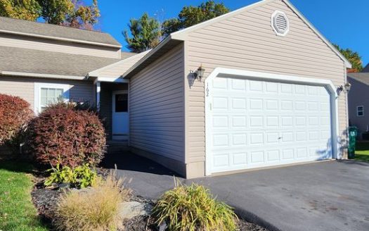 2-Bedroom Townhouse for Rent in North syracuse, NY 13212 – $2300/mo | 2 Baths | Updated 2025