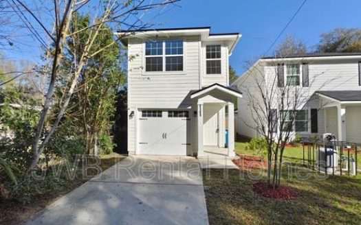 3-Bedroom Single Family Home for Rent in Jacksonville, FL 32211 – $1750/mo | 3 Baths | Updated 2025