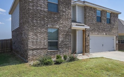 Single Family Home for Sale in Fort Worth, TX 76120 – 4 Bedrooms, 3 Baths – $394900