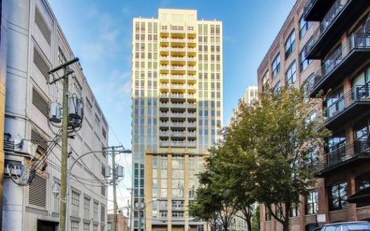 2-Bedroom Single Family Home for Rent in Chicago, IL 60654 – $3895/mo | 2 Baths | Updated 2025