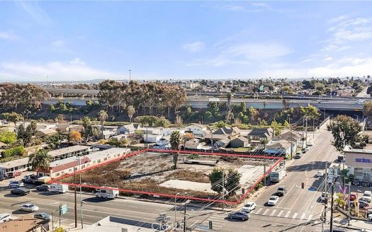 Lot for Sale in Los Angeles, CA 90044 – 1 Bedroom, 1 Bath – $4000000