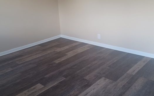 Multi Family Home for Sale in Nashville, TN 37207 – 4 Bedrooms, 1 Baths – $490000