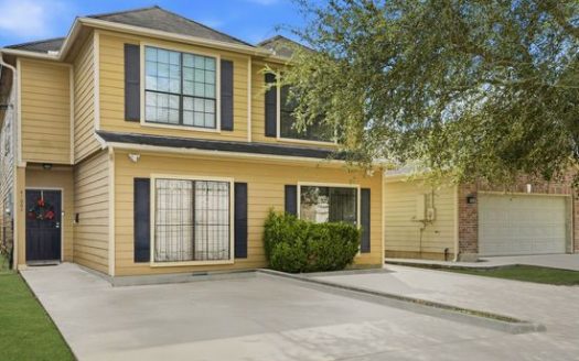 4-Bedroom Single Family Home for Rent in Houston, TX 77051 – $1750/mo | 3 Baths | Updated 2025