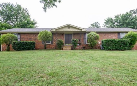 3-Bedroom Single Family Home for Rent in Hermitage, TN 37076 – $2300/mo | 2 Baths | Updated 2025