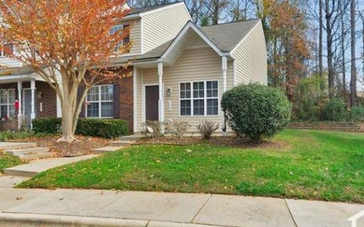 3-Bedroom Townhouse  for Rent in Charlotte, NC 28227 – $1900/mo | 2 Baths | Updated 2025