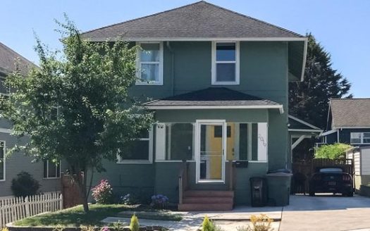 3-Bedroom Single Family Home for Rent in Seattle, WA 98199 – $4000/mo | 2 Baths | Updated 2025