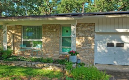 2-Bedroom Single Family Home for Rent in Austin, TX 78741 – $3200/mo | 2 Baths | Updated 2025