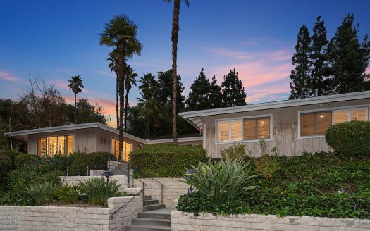 Single Family Home for Sale in Encino, CA 91436 – 6 Bedrooms, 6 Baths – $2400000