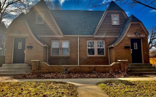 3-Bedroom Townhouse for Rent in Indianapolis, IN 46202 – $2000/mo | 2 Baths | Updated 2025