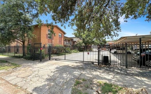 2-Bedroom Multi Family Home for Rent in Houston, TX 77008 – $1195/mo | 1 Baths | Updated 2025