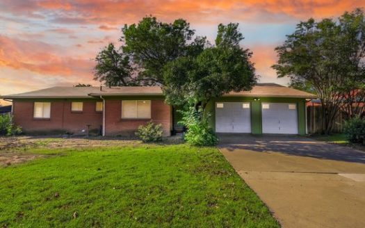 Single Family Home for Sale in Fort Worth, TX 76134 – 3 Bedrooms, 2 Baths – $285000