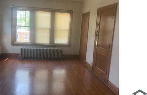 2-Bedroom Apartment  for Rent in Chicago, IL 60629 – $1300/mo | 1 Baths | Updated 2025