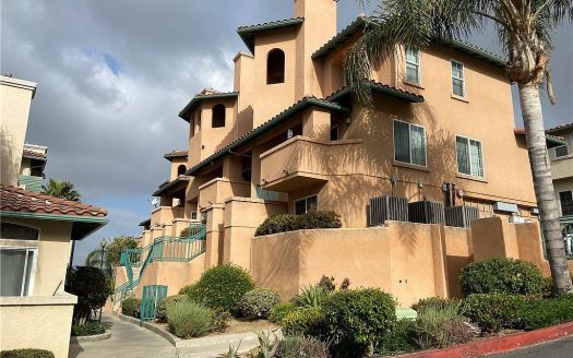 Townhouse for Sale in Los Angeles, CA 90031 – 4 Bedrooms, 5 Baths – $858000