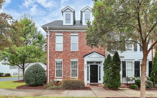 3-Bedroom Townhouse  for Rent in Charlotte, NC 28277 – $2095/mo | 3 Baths | Updated 2025