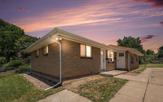 2-Bedroom Single Family Home for Rent in Denver, CO 80220 – $1650/mo | 1 Baths | Updated 2025