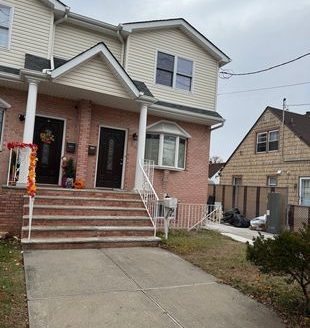 3-Bedroom Townhouse for Rent in Staten Island, NY 10314 – $3200/mo | 2 Baths | Updated 2025