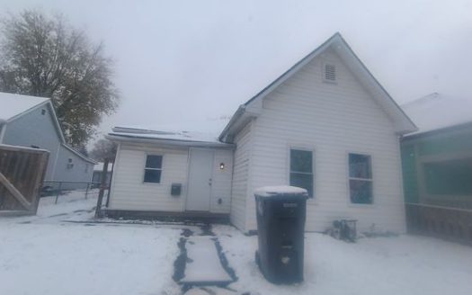 4-Bedroom Single Family Home for Rent in Indianapolis, IN 46221 – $1600/mo | 2 Baths | Updated 2025