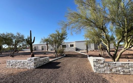 5-Bedroom Single Family Home for Rent in Cave Creek, AZ 85331 – $5200/mo | 3 Baths | Updated 2025