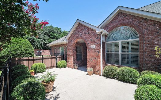 Condo for Sale in Fort Worth, TX 76116 – 2 Bedrooms, 2 Baths – $458000