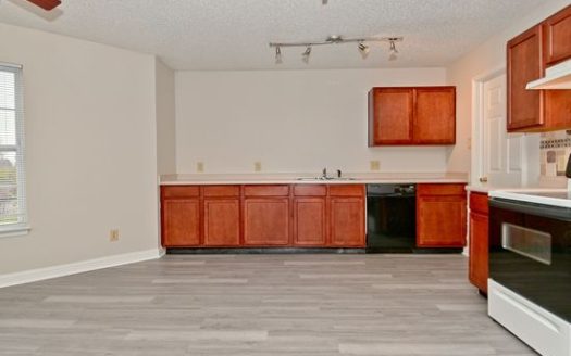 3-Bedroom Single Family Home for Rent in Indianapolis, IN 46217 – $1800/mo | 3 Baths | Updated 2025