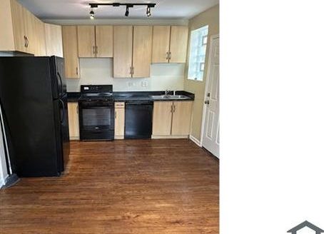 2-Bedroom Apartment  for Rent in Chicago, IL 60649 – $1150/mo | 1 Baths | Updated 2025