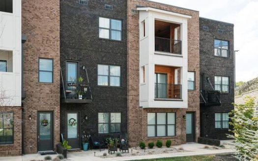 3-Bedroom Townhouse  for Rent in Madison, TN 37115 – $2395/mo | 4 Baths | Updated 2025