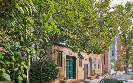 Condo for Sale in Philadelphia, PA 19147 – 3 Bedrooms, 3 Baths – $475000