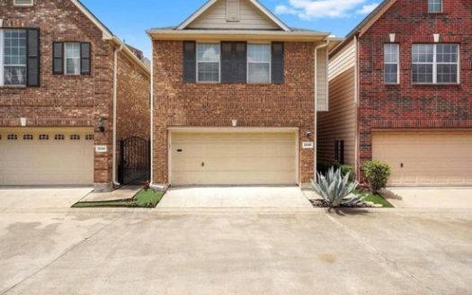 3-Bedroom Townhouse  for Rent in Houston, TX 77008 – $2900/mo | 3 Baths | Updated 2025