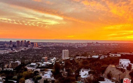 Lot for Sale in West Hollywood, CA 90069 – 1 Bedroom, 1 Bath – $900000